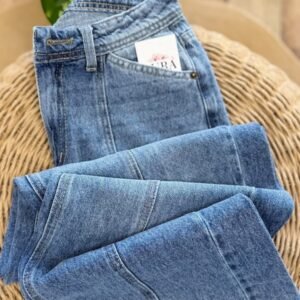 Jeans wide leg con alforzas rígido
